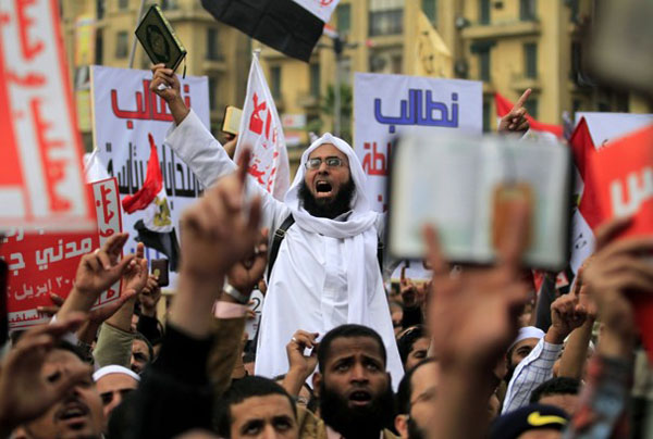 چرایی و چگونگی پیروزی اسلام‌گرایان در مصر