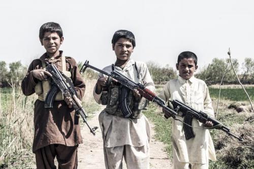 طالبان و پدیده سرباز کودک: 