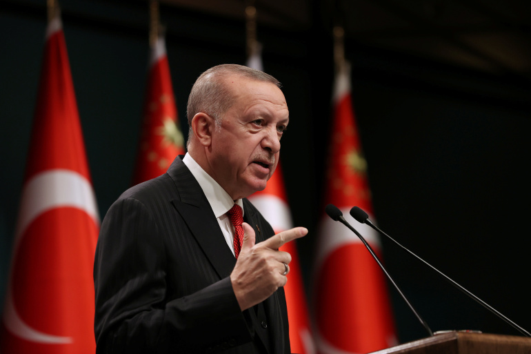 أردوغان ولعبة التوازن الاستراتيجي.. إشكاليات واشنطن وموسكو.