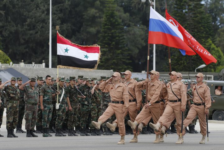القوات الروسيّة: بقاءٌ طويل في سوريا وانسحاب سريع من كازاخستان