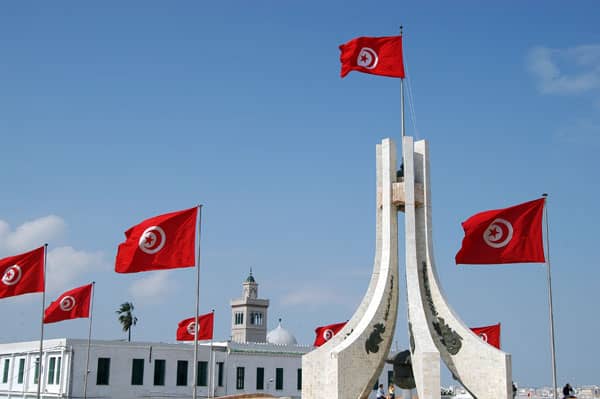 تونس والعراق وحلولهما لحالة الانسداد السياسي