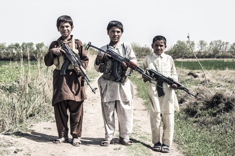 طالبان و پدیده سرباز کودک: 